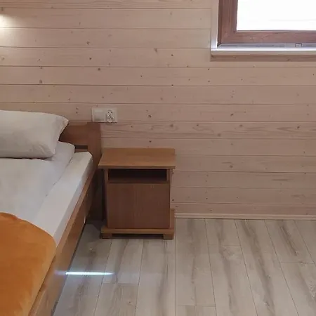 Bursztynowo Z Saunami I Jakuzzi Nyaraló *