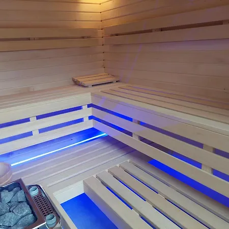 Bursztynowo Z Saunami I Jakuzzi