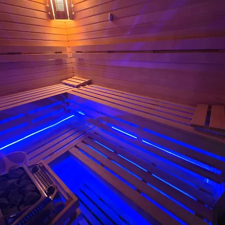 Bursztynowo Z Saunami I Jakuzzi Nyaraló Ostrowo
